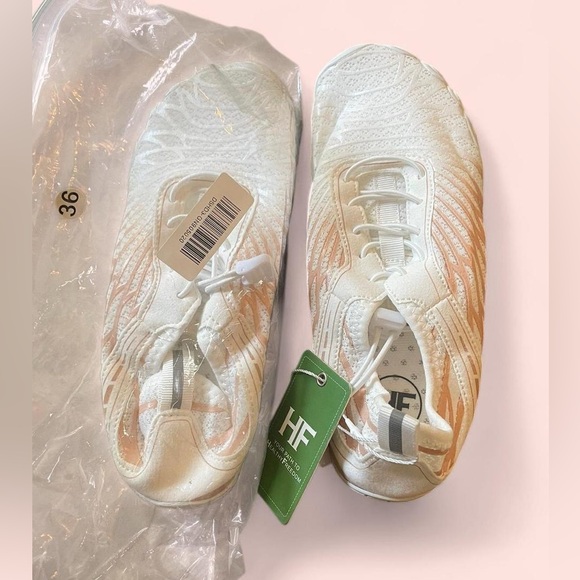 New With Tags Minimalist Barefoot Shoes, Women’s 36 - Picture 3 of 6